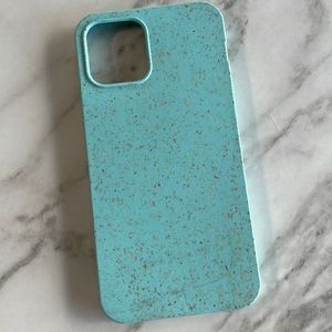 Pela turquoise case, made from plants!